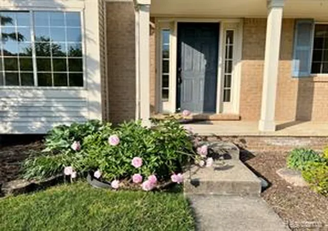 Homes for sale in Ann Arbor, MI | 5931 Cedar Ridge Dr, Ann Arbor, MI 48103 | MLS# 61007346