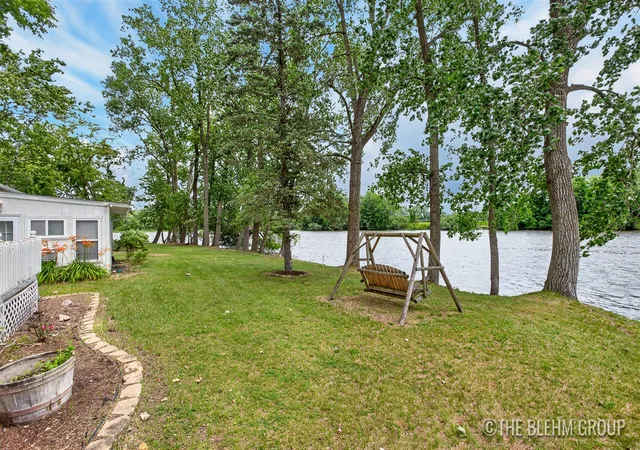 Homes for sale in Constantine, MI | 15121 Roberts Shore Dr, Constantine, MI 49042 | MLS# 70539864