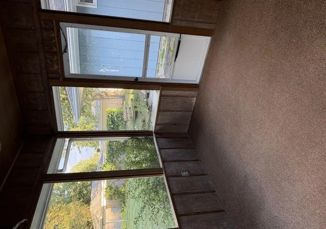Photo 2 of Sale Pending at 33 S 27th St, Battle Creek, MI 49015 | MLS# 70553476 | Listing updated on 2026-08-28