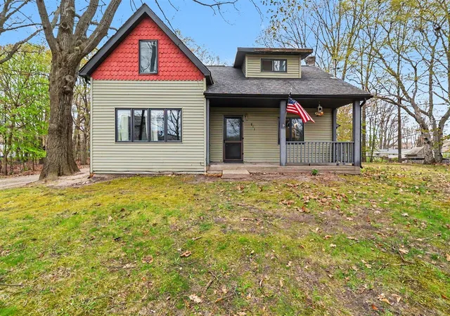 Homes for sale in Ludington, MI | 811 N Washington Ave, Ludington, MI 49431 | MLS# 70531516