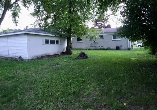 Homes for sale in Oak Park, MI | 23270 Meadowlark St, Oak Park, MI 48237 | MLS# 70544170