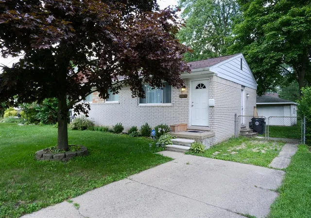 Homes for sale in Oak Park, MI | 23270 Meadowlark St, Oak Park, MI 48237 | MLS# 70544170