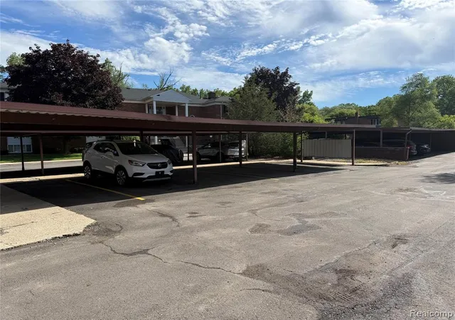 Homes for sale in Southfield, MI | 25354 Shiawassee Cir #28596, Southfield, MI 48033 | MLS# 61006504