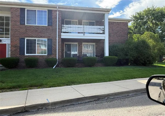 Homes for sale in Southfield, MI | 25354 Shiawassee Cir #28596, Southfield, MI 48033 | MLS# 61006504