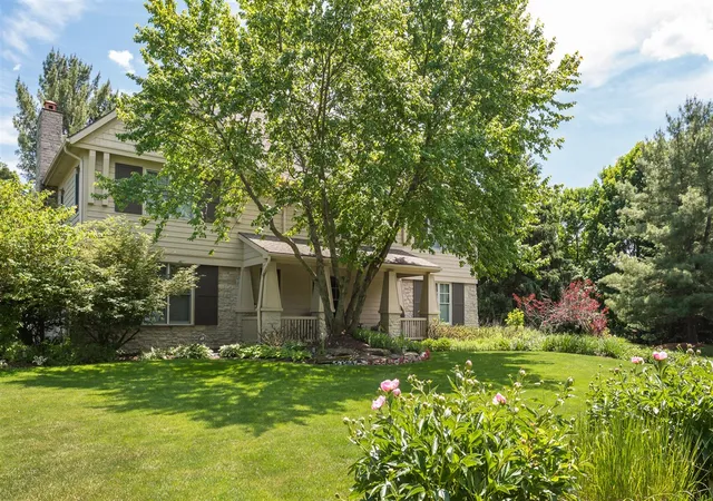 Photo 2 of Sale Pending at 1820 Flowers Xing Dr, Grand Rapids, MI 49525 | MLS# 70530426 | Listing updated on 2026-07-13