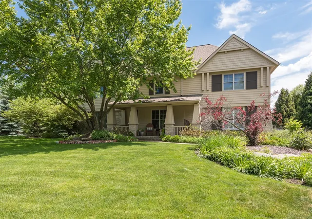 Photo 3 of Sale Pending at 1820 Flowers Xing Dr, Grand Rapids, MI 49525 | MLS# 70530426 | Listing updated on 2026-07-13
