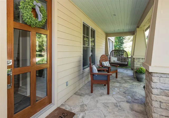 Photo 4 of Sale Pending at 1820 Flowers Xing Dr, Grand Rapids, MI 49525 | MLS# 70530426 | Listing updated on 2026-07-13
