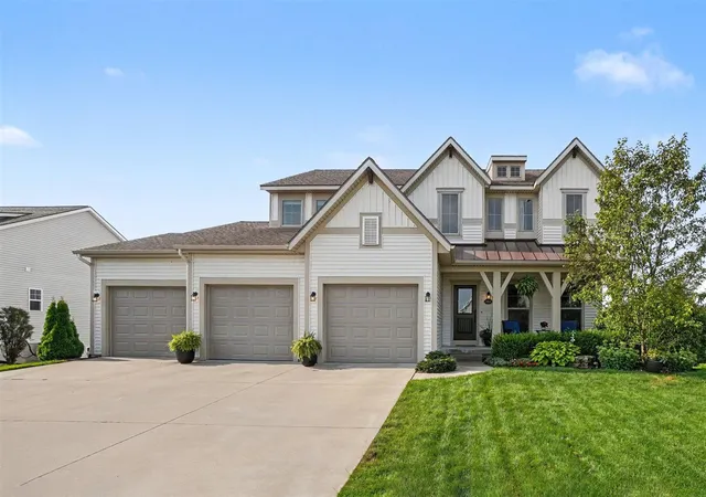 Photo 2 of Sale Pending at 14260 Georgian Bay Dr, Holland, MI 49424 | MLS# 70549766 | Listing updated on 2026-08-09