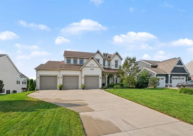 Photo 3 of Sale Pending at 14260 Georgian Bay Dr, Holland, MI 49424 | MLS# 70549766 | Listing updated on 2026-08-09