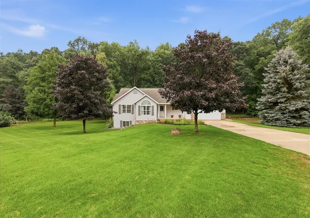4th image of 5075 Bonasa Dr, Rockford, MI 49341 | MLS# 70550569