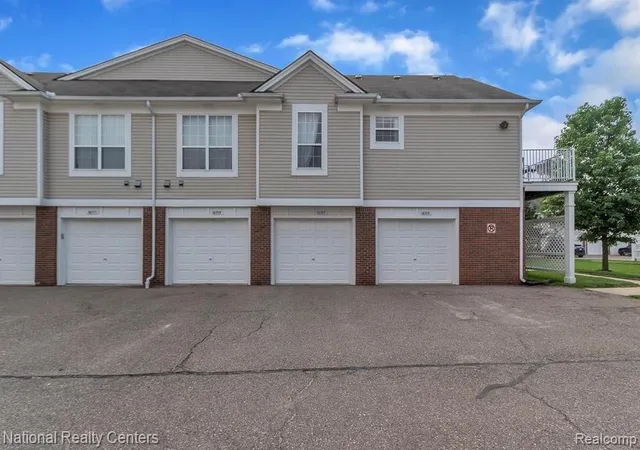 3rd image of 16707 Carriage Way, Northville, MI 48168 | MLS# 60998822