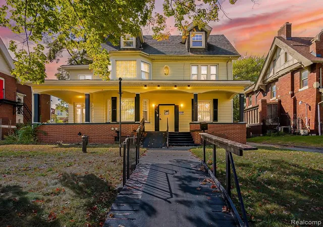 2nd image of 491 E Grand Blvd, Detroit, MI 48207 | MLS# 60943241