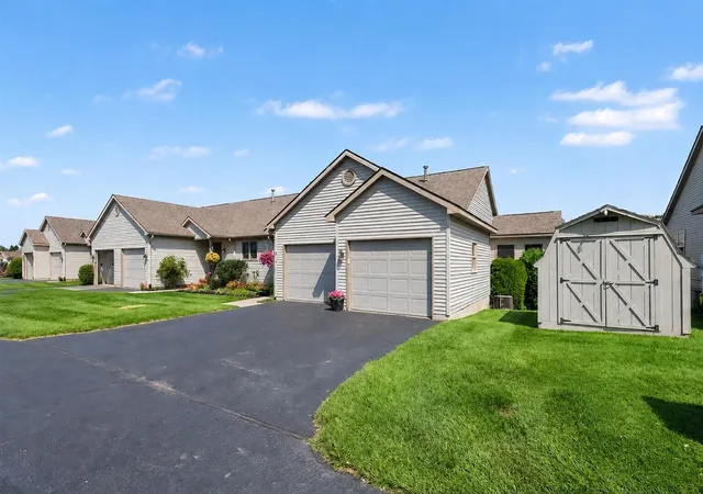 Photo 2 of Sale Pending at 210 Heatherview St, Sparta, MI 49345 | MLS# 70554299 | Listing updated on 2026-09-09