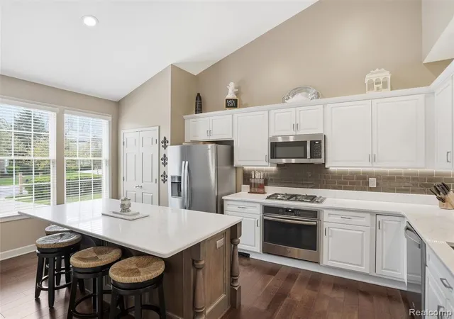 5th image of 5211 Belmonte Dr, Rochester, MI 48306 | MLS# 60998654