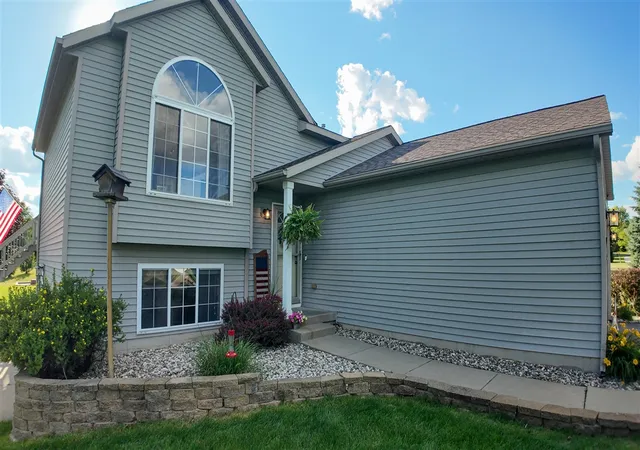 Homes for sale in Cedar Springs, MI | 12211 Ives Meadow Ln, Cedar Springs, MI 49319 | MLS# 70542125
