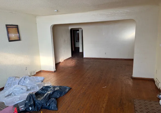2nd image of 4600 Lakewood St, Detroit, MI 48215 | MLS# 60282821