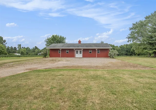 3rd image of 62099 M-43, Bangor, MI 49013 | MLS# 70482742