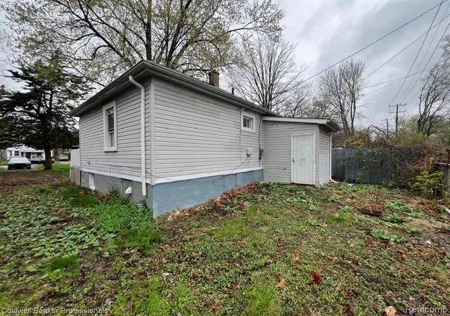 3rd image of 8080 Penrod St, Detroit, MI 48228 | MLS# 60984853