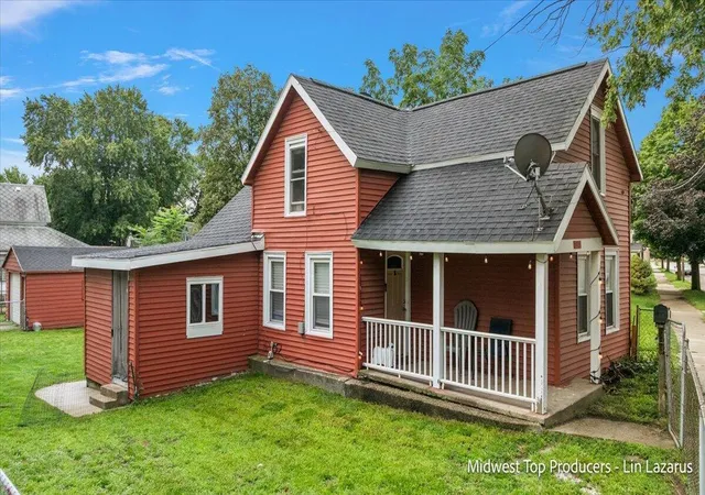 Photo 2 of Sale Pending at 1024 Butterworth St, Grand Rapids, MI 49504 | MLS# 70552744 | Listing updated on 2026-08-28