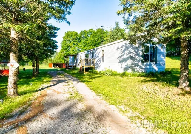 Homes for sale in Daggett, MI | W5189 County Road 366, Daggett, MI 49821 | MLS# 50213000