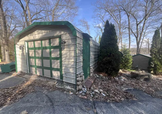 3rd image of 2730 Ridge Rd, Harrison, MI 48625 | MLS# 50205298