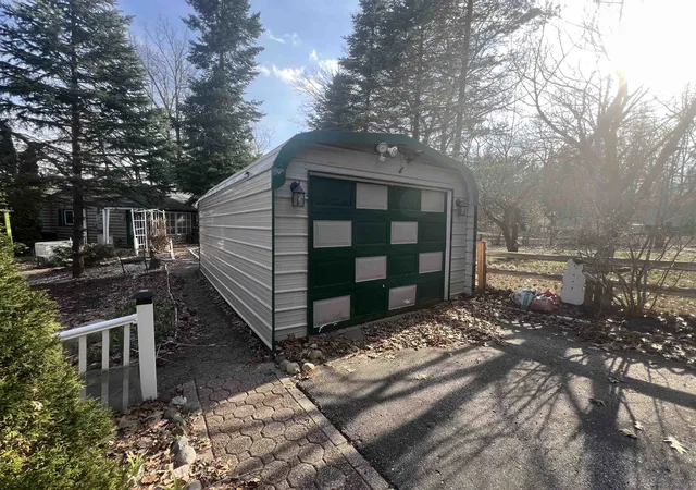 4th image of 2730 Ridge Rd, Harrison, MI 48625 | MLS# 50205298