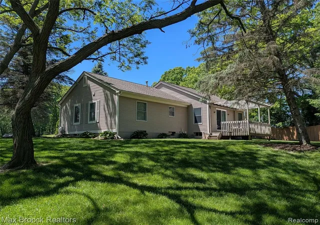 Homes for sale in Clarkston, MI | 5466 Taylor Ln, Clarkston, MI 48346 | MLS# 61002274