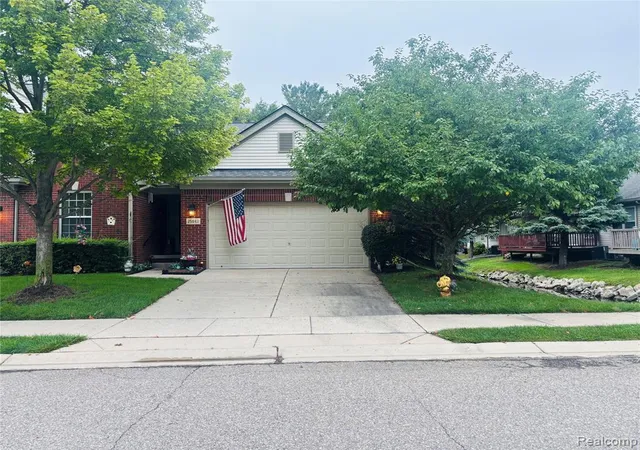 2nd image of 25843 Ashby Dr, Harrison Township, MI 48045 | MLS# 61019861