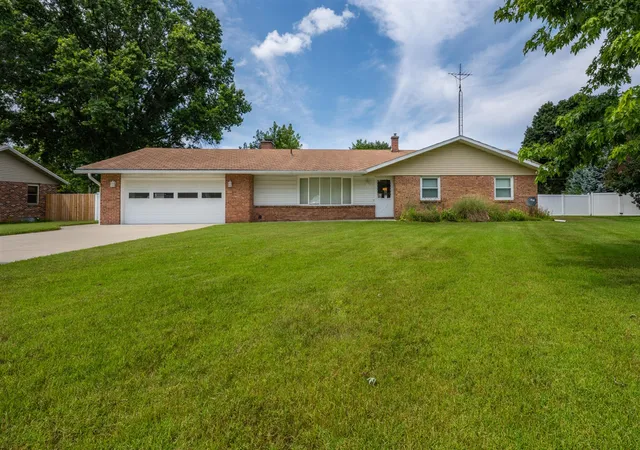 2nd image of 5980 Willow Creek Path, Stevensville, MI 49127 | MLS# 70548361