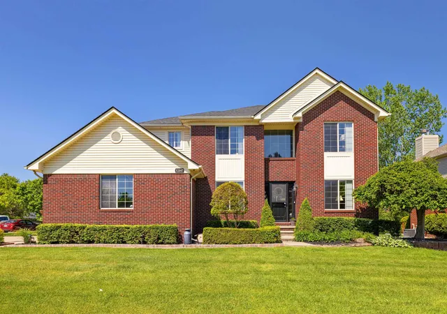 Photo 3 of Single Family Residence at 52047 Copper Crk Ct, Chesterfield, MI 48047 | MLS# 50209880 | | Sold on 2026-07-07