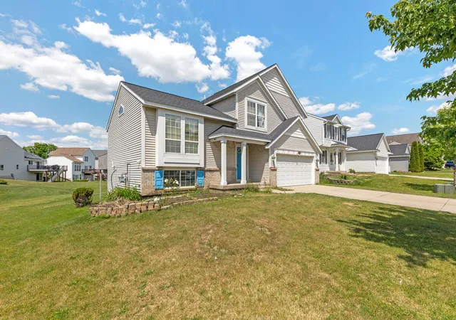 Homes for sale in Grand Rapids, MI | 3711 Cedar Landing Dr, Grand Rapids, MI 49512 | MLS# 70536156