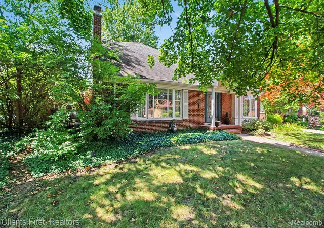 Photo 3 of Sale Pending at 620 Beechmont St, Dearborn, MI 48124 | MLS# 61018250 | Listing updated on 2026-08-28