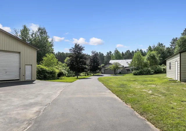 4th image of 5312 Samels Rd, Williamsburg, MI 49690 | MLS# 80072014