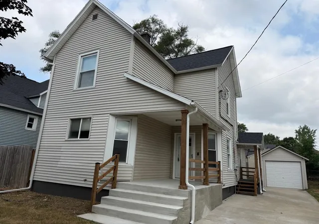 Photo 1 of Multi family home for sale at 43 Southview St, Grand Rapids, MI 49507 | MLS# 70551138 | Listing updated on 2026-09-23