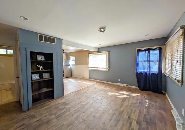 Photo 3 of Sale Pending at 3235 Whittier Ave, Flint, MI 48506 | MLS# 50219962 | Listing updated on 2026-09-02