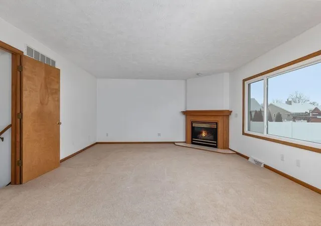 4th image of 5075 Windybrook Dr, Wyoming, MI 49418 | MLS# 70508461