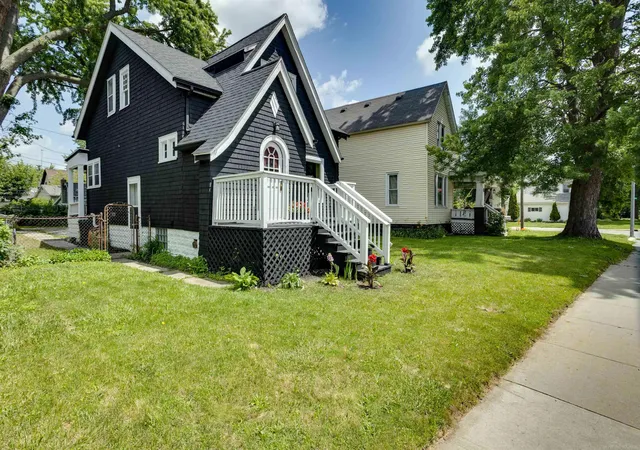 Homes for sale in Port Huron, MI | 1407 Lapeer Ave, Port Huron, MI 48060 | MLS# 50213879