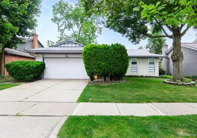Homes for sale in Ann Arbor, MI | 1454 Pine Valley Blvd, Ann Arbor, MI 48104 | MLS# 61002926