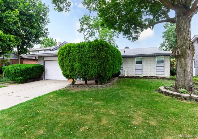 Homes for sale in Ann Arbor, MI | 1454 Pine Valley Blvd, Ann Arbor, MI 48104 | MLS# 61002926