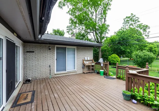 Homes for sale in Ann Arbor, MI | 1454 Pine Valley Blvd, Ann Arbor, MI 48104 | MLS# 61002926