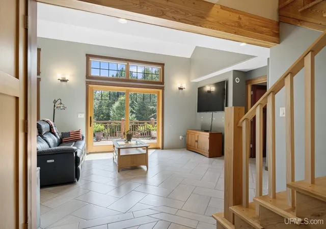 Photo 3 of Single family home for sale at 122 Norway Trl, Marquette, MI 49855 | MLS# 50216641 | Listing updated on 2026-08-27