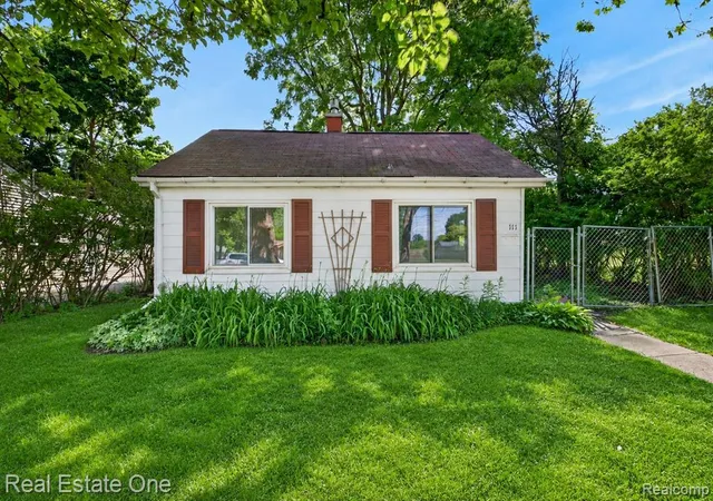 Photo 1 of Single Family Residence at 111 S Atwater St, Durand, MI 48429 | MLS# 61000024 | | Sold on 2026-07-10