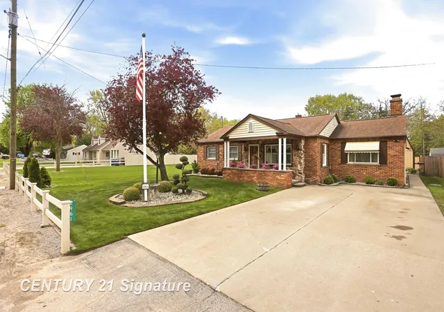 Homes for sale in Saginaw, MI | 2961 Johns Dr, Saginaw, MI 48603 | MLS# 50207178