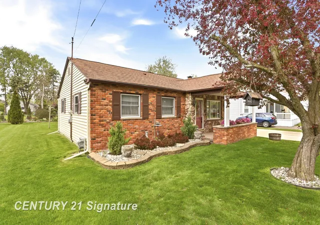 Homes for sale in Saginaw, MI | 2961 Johns Dr, Saginaw, MI 48603 | MLS# 50207178