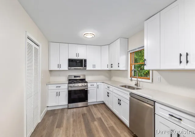Photo 5 of Single family home for sale at 1769 Perry St, Holland, MI 49424 | MLS# 70552686 | Listing updated on 2026-08-19