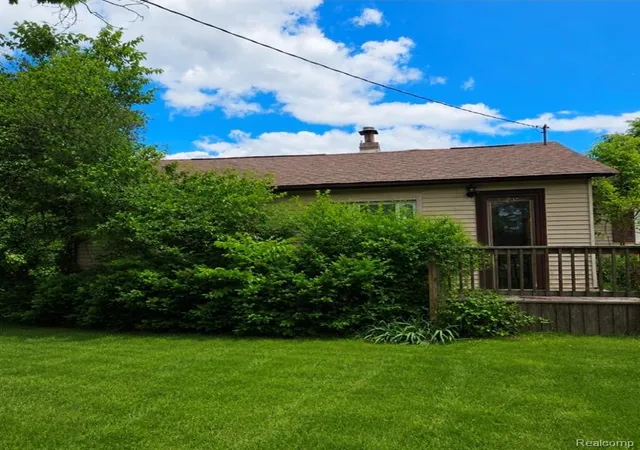 Homes for sale in Lake Orion, MI | 4733 Jamm Rd, Lake Orion, MI 48359 | MLS# 61004675