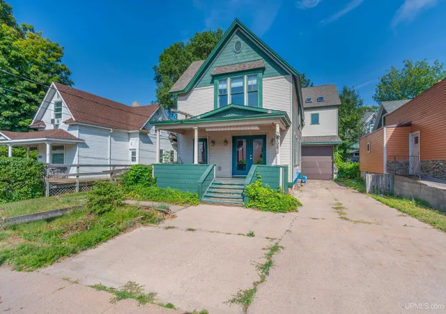 Photo 3 of House for sale at 908 N 3rd Street, Marquette, MI 49855 | MLS# 50200434 | Listing updated on 2026-08-14