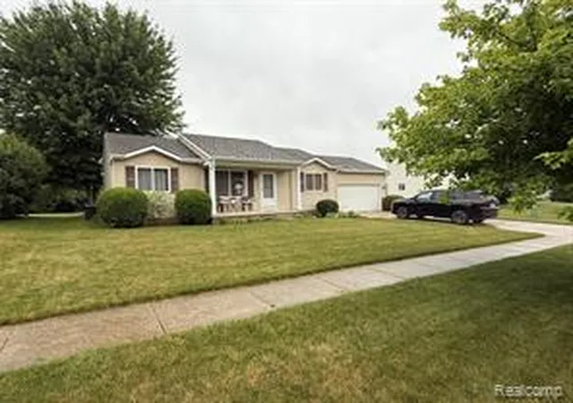 Homes for sale in Flushing, MI | 488 Windy Blf, Flushing, MI 48433 | MLS# 61008898