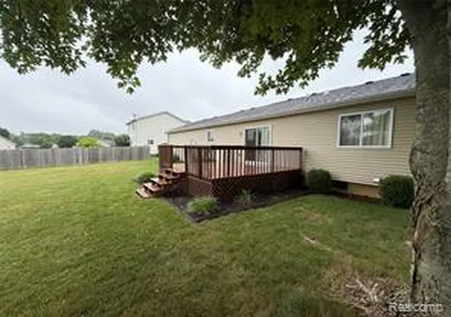 Homes for sale in Flushing, MI | 488 Windy Blf, Flushing, MI 48433 | MLS# 61008898
