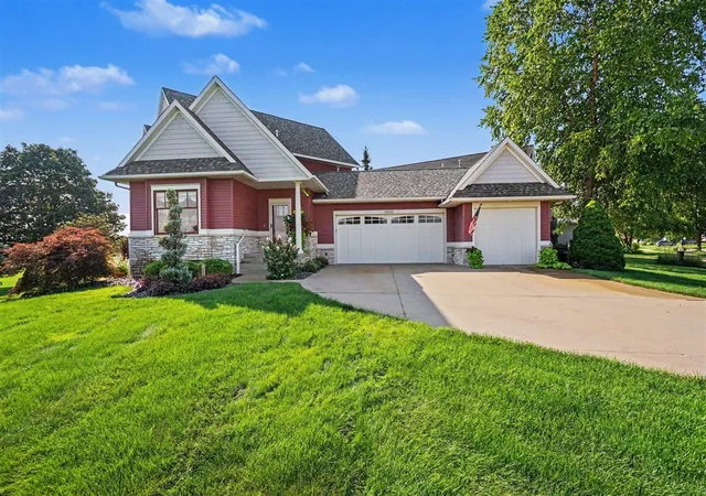 Photo 2 of Sale Pending at 14161 Georgian Bay Dr, Holland, MI 49424 | MLS# 70554264 | Listing updated on 2026-09-03